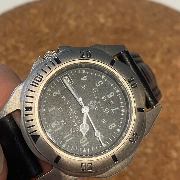 Vintage roots Relic Hunter TV show Memorabilia Field Watch Preowned - Picture 6 of 10